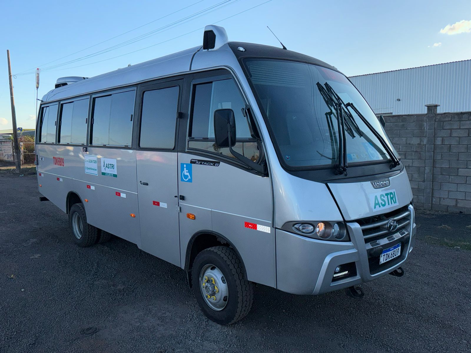 Micro-ônibus 4x4 traçado